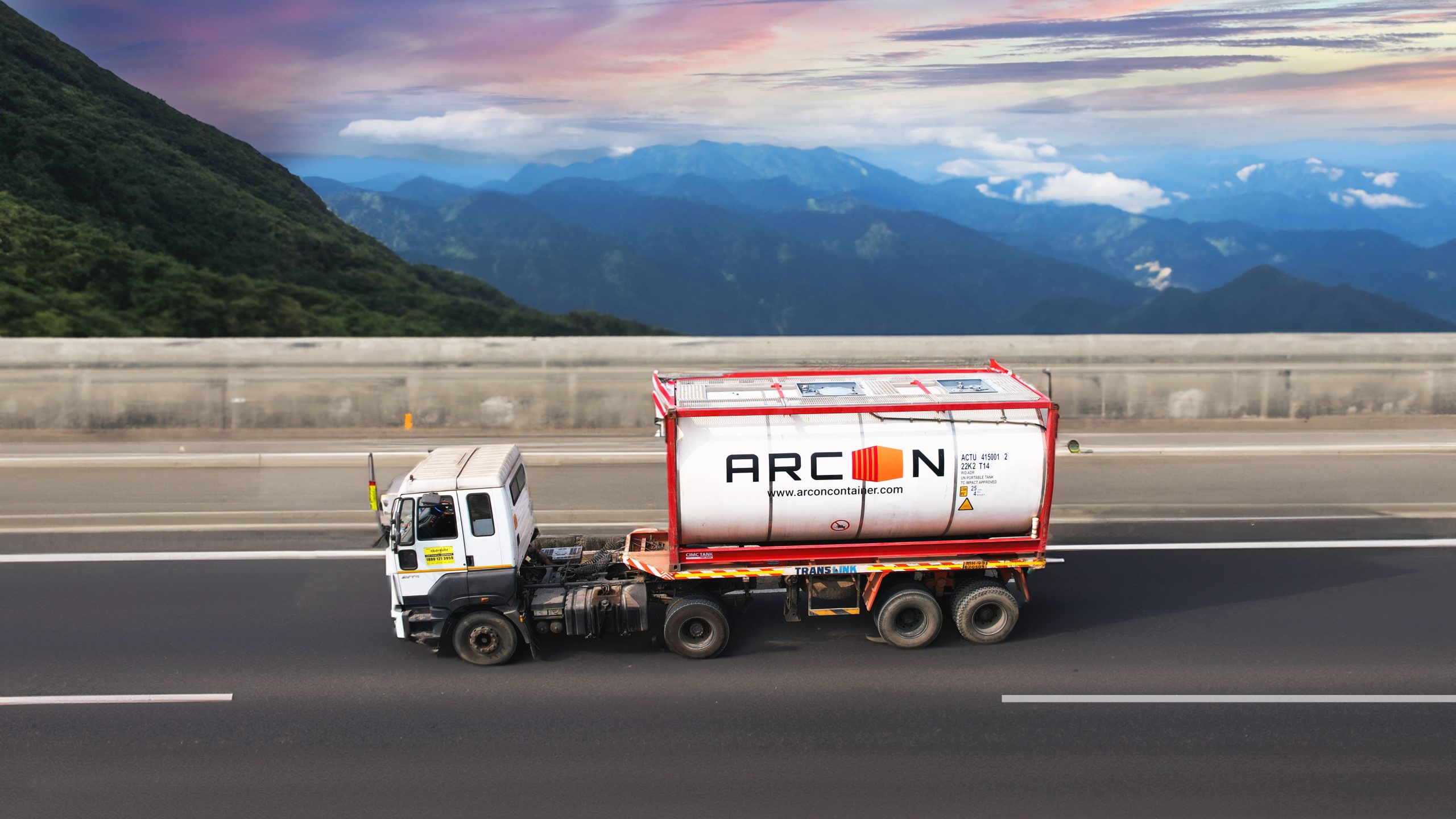 Struggles of Bulk Liquid Transportation: How ISO Tanks Solve this Problems